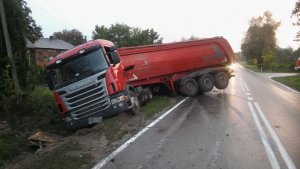 rozbite pojazdy ciężarowe